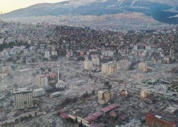 مهندسون بريطانيون يحققون في انهيار الأبنية بمناطق زلزال تركيا