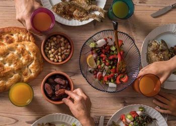 أخصائية تغذية تقدم نصائح للصائمين في رمضان