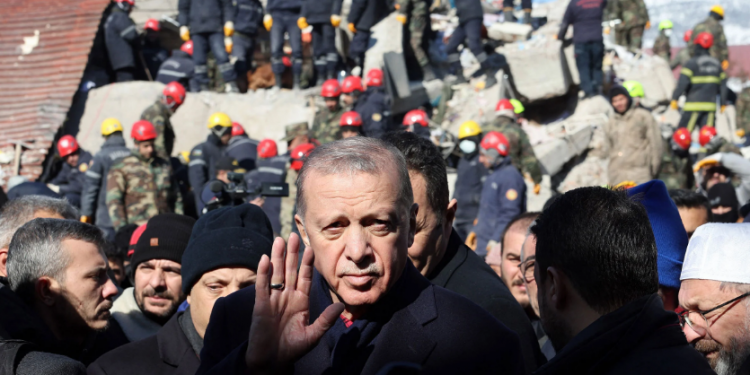 كيف أعاق هوس أردوغان بالسلطة  قدرة تركيا على الاستجابة للزلزال؟