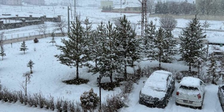  الطرق مغلقة في 9 مدن تركية بسبب الثلوج 
