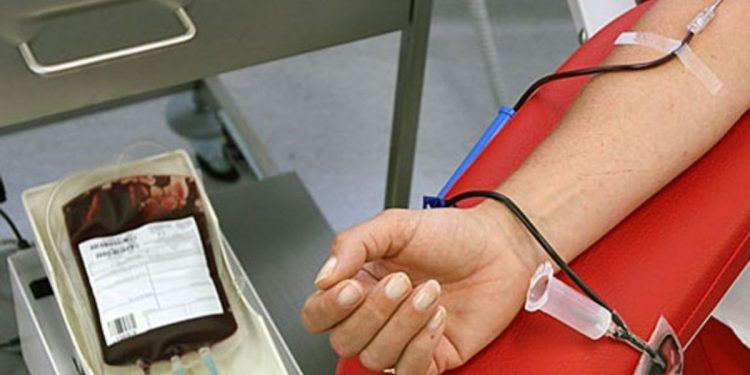 اتهام الهلال الأحمر التركي ببيع “الدم المتبرع به”