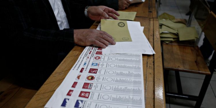 بعثة أوروبية لمراقبة انتخابات تركيا تصل أنقرة