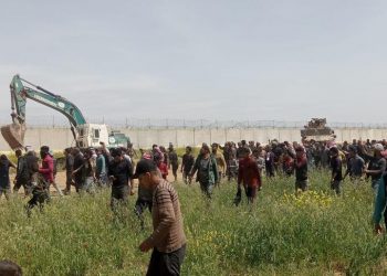 الأهالي يطالبون الجيش التركي بالخروج من الشمال السوري