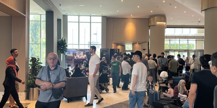 وصول 101 تركيًا من السودان بعد إجلائهم بطائرة عسكرية