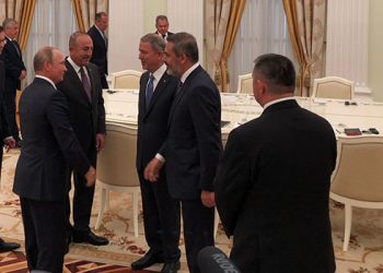 صحيفة روسية: المخابرات التركية تفتعل نقاشات قومية ودينية لتشتيت الانتقادات الموجهة للحكومة