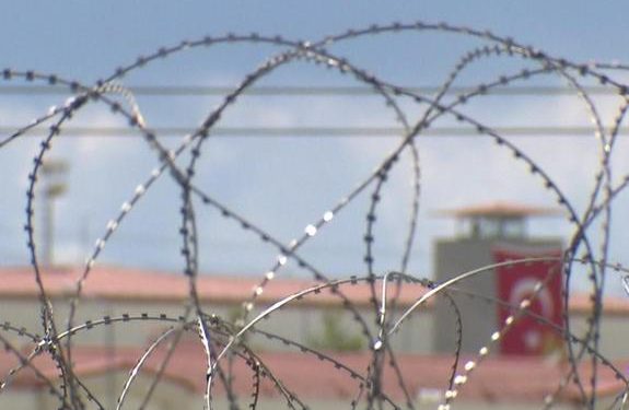 64 معتقلًا ألمانيًّا في سجون تركيا