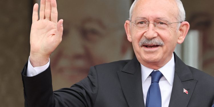 تحالف الحرية والعمل يعلن دعم كمال كيليجدار أوغلو