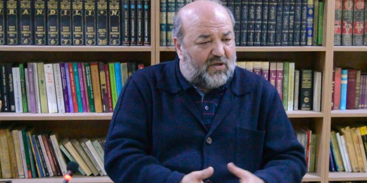 عالم لاهوت يحذر من العنف الديني والديكتاتورية بحكم أردوغان