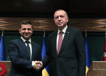زيلينسكي يهنئ أردوغان بإعادة انتخابه