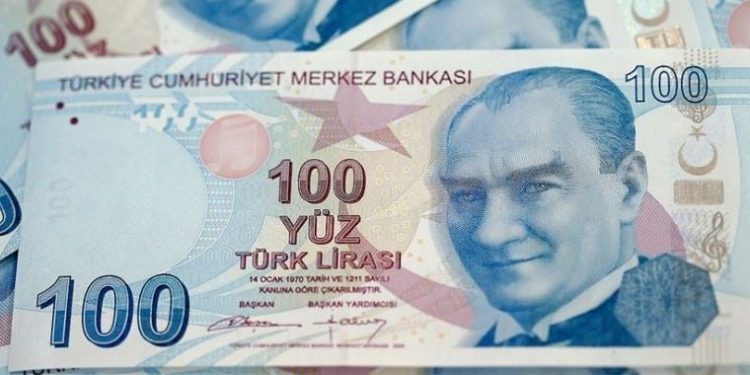 صحفي اقتصادي: لا يمكن وقف انجرار تركيا لأزمة ميزان المدفوعات