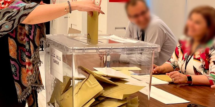 تحذير من تلاعب الحكومة بالانتخابات التركية