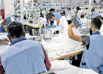 تركيا.. الحد الأدنى للأجور يثير أزمة بقطاع الملابس الجاهزة