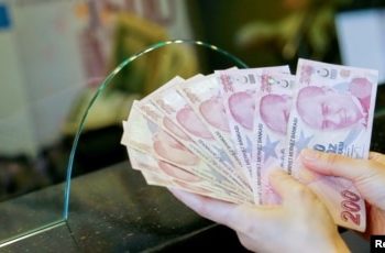 الدولار يسجل ارتفاعا قياسيا أمام الليرة