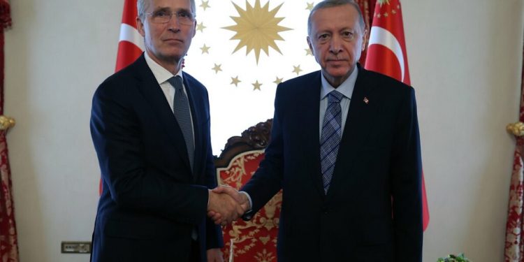 تحديد موعد القمة الثلاثية لبحث عضوية السويد في الناتو