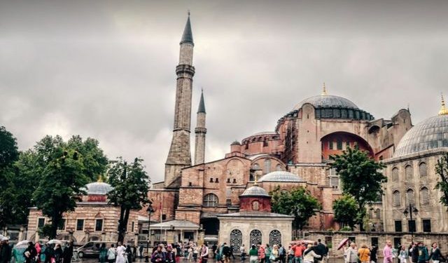 السياحة في إسطنبول- آيا صوفيا Ayasofya