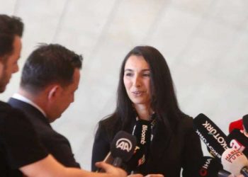 صحفي تركي: رئيسة البنك المركزي لم تجب عن أسئلة المصرفيين!