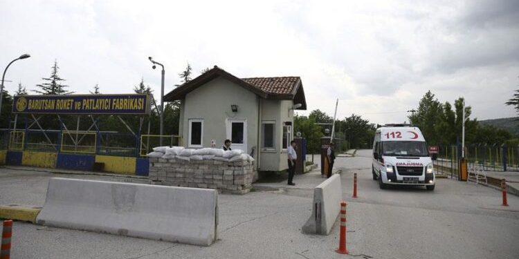 تركيا.. انفجار بمصنع صواريخ في أنقرة