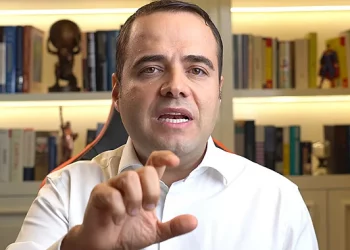 اقتصادي تركي يتحدث عن زيادة في فوائد القروض التجارية