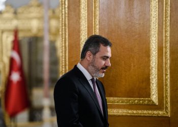 الاتحاد الأوروبي يمتنع عن دعوة هاكان فيدان 