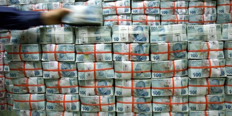 ودائع الليرة تكبد الخزانة التركية 34.5 مليار ليرة خلال شهر