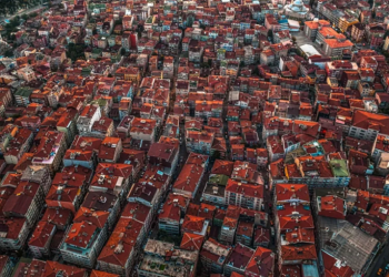 180 ألف مبنى محفوف بمخاطر الزلزال بمنطقة واحدة في إسطنبول