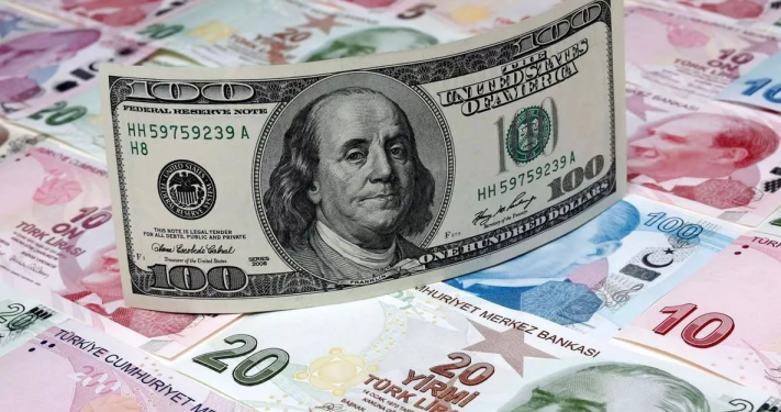 “سيتي بنك” الأمريكي يرفع توقعاته لسعر الدولار إلى 32 ليرة