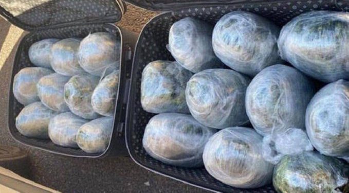 تركيا.. ضبط 19 كجم مخدرات بحوزة شرطيين