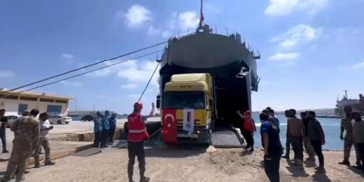 تركيا ترسل المزيد من أفراد الإنقاذ إلى ليبيا