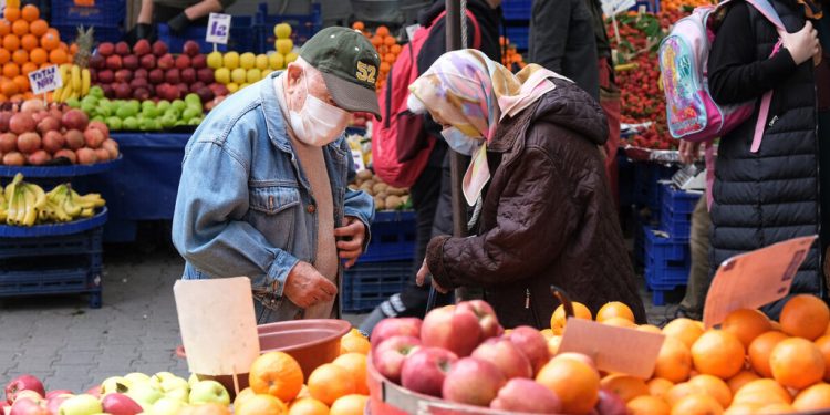 ارتفاع حد الفقر في تركيا إلى 41,000 ليرة تركية