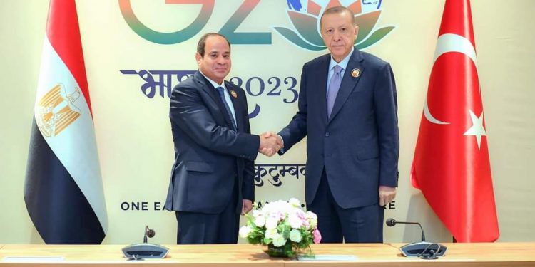 أردوغان يطلب من السيسي دعم المستثمرين الأتراك والتعاون بمجال الطاقة