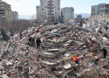 خبير جيولوجي يتوقع زلازل عنيفة في 3 ولايات تركية