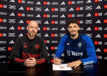 مانشستر يونايتد يضم الحارس التركي ألتاي بايندير