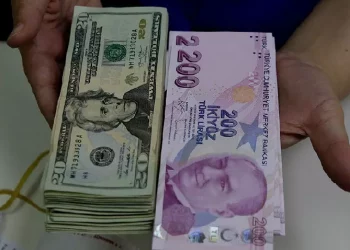 الدولار في تركيا يتجاوز 27 ليرة