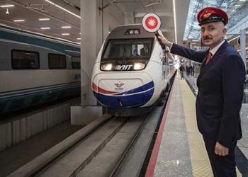 تركيا ترفع أسعار تذاكر القطارات فائقة السرعة للمرة الثالثة
