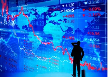 لماذا يعتقد الاقتصاديون أن الدورة العالمية لارتفاع أسعار الفائدة قد انتهت؟