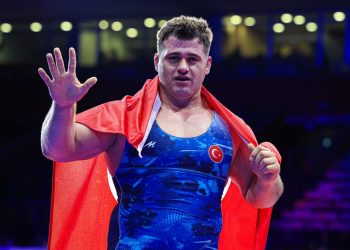 التركي رضا كايا ألب يحصد الميدالية الفضية في بطولة العالم للمصارعة
