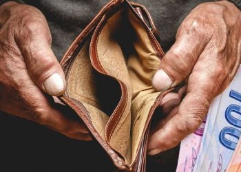 حد الجوع في تركيا يبلغ 12 ألف و612 ليرة تركية 