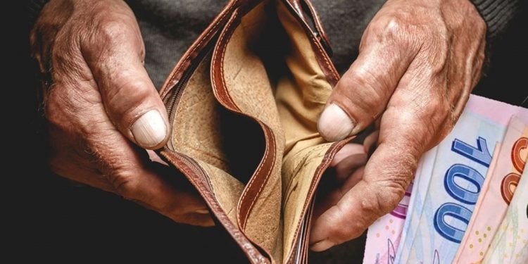 حد الجوع في تركيا يبلغ 12 ألف و612 ليرة تركية