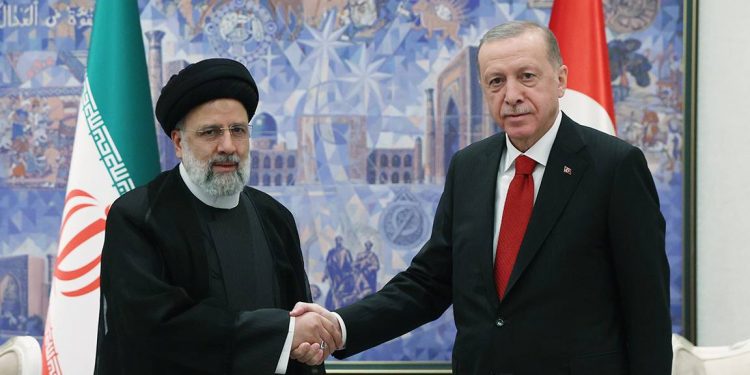 أردوغان يبحث مع نظيره الإيراني التطورات في غزة