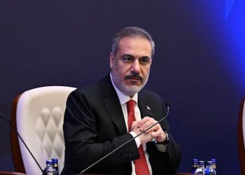 هاكان فيدان يدعو لتطبيق آلية الدول الضامنة لوقف الحرب