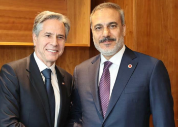 هاكان فيدان يناقش تطورات الأزمة الفلسطينية مع نظيره الأمريكي