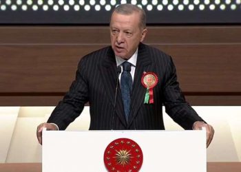 برلماني: دعوة أردوغان لدستور جديد غير صادقة!