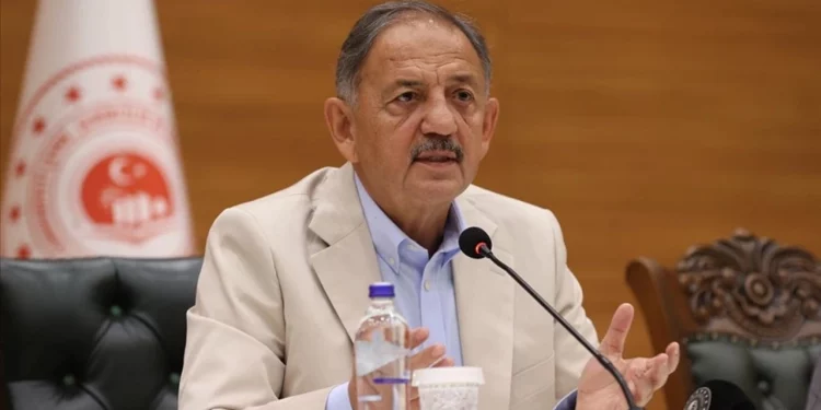 وزير تركي: ضحايا الزلزال سيتسلمون منازلهم بأقرب وقت ممكن