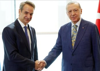 أردوغان يناقش مع رئيس الوزراء اليوناني الأوضاع في غزة