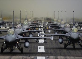 أسطول مقاتلات F-16 الأمريكي يصل الشرق الأوسط