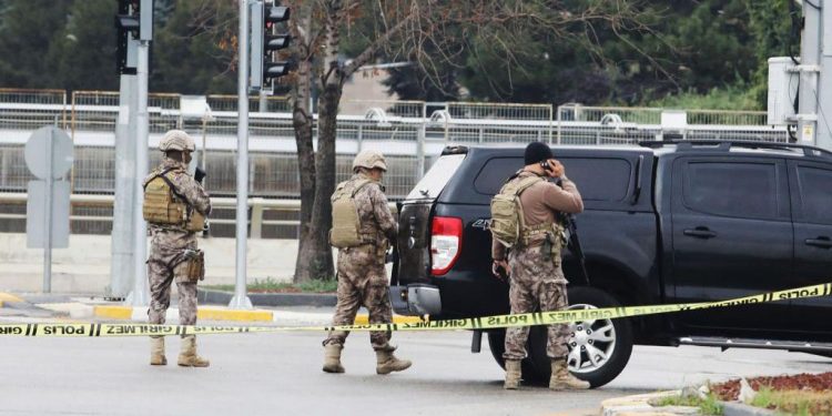 عقب تفجير أنقرة .. غارات تركية على شمال العراق