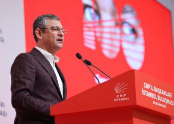 أوزجور أوزال: لا تغيير في المرشحين لانتخابات البلديات