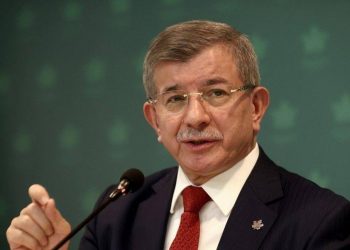 داود أوغلو يشكر قطر