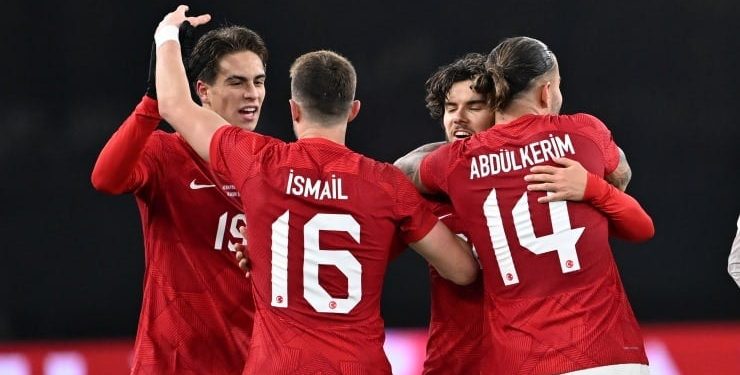 منتخب تركيا لكرة القدم يفوز على نظيره الألماني