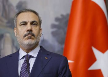 وزير الخارجية التركية يتحدث هاتفيا مع نظيره المصري